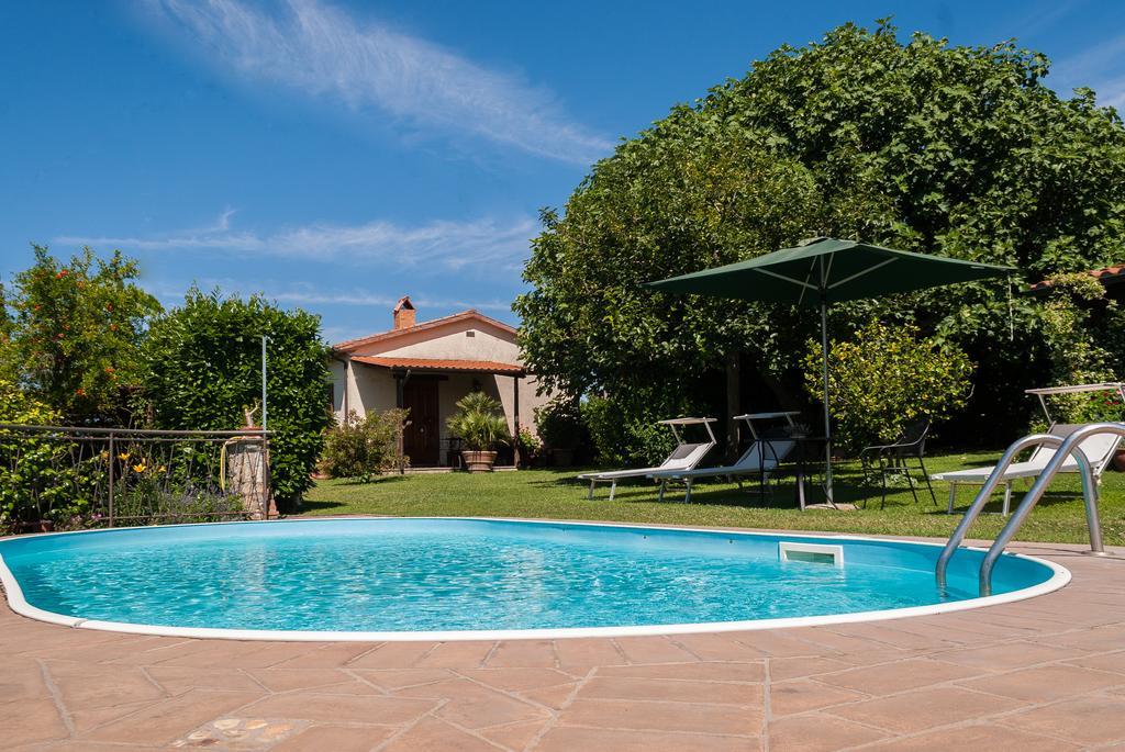 Fattoria Dei Cavalieri Apartman Sovana Szoba fotó